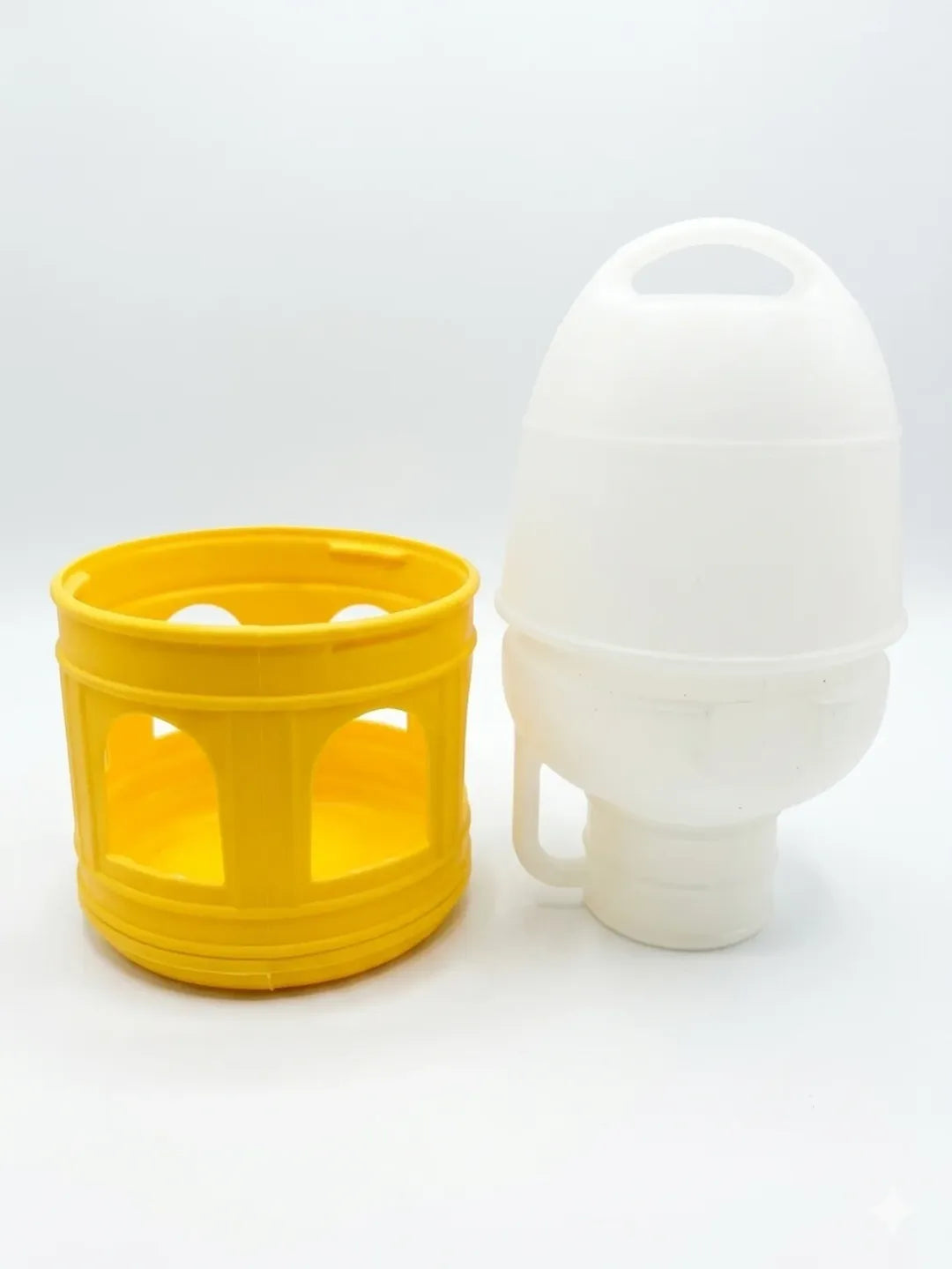Premium Bird and Poultry Waterer